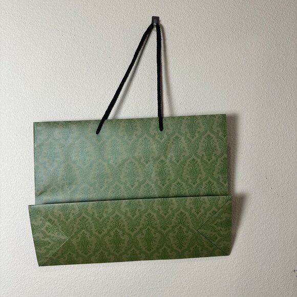 GUCCI Large Size Paper Shopping Bag - Picture 4 of 7